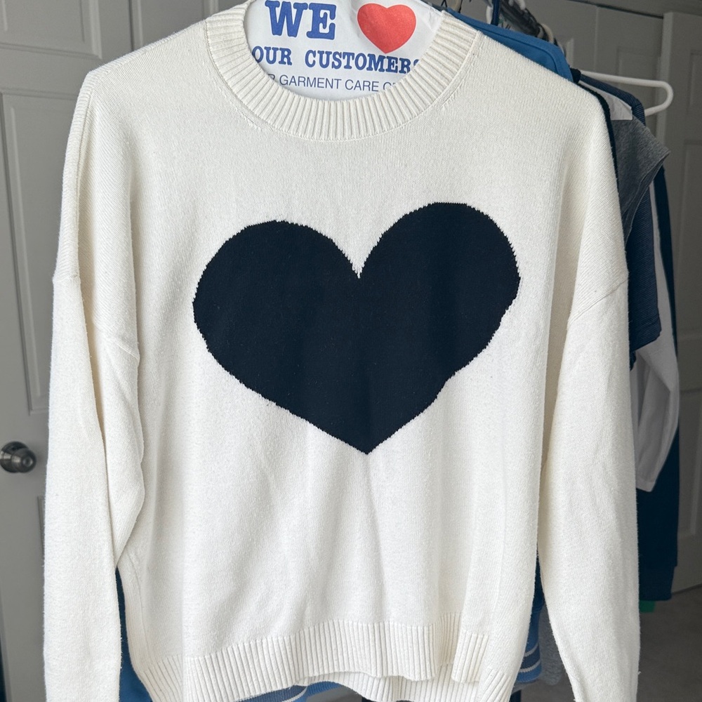 Splendid Heart Design Sweater - Black and White